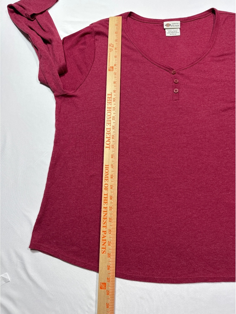 Dickies Women's 2X Long Sleeve Henley Top in Burgundy - Cozy - Picture 4 of 5